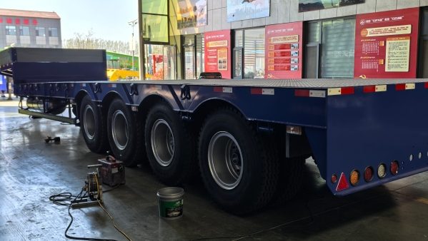 Reman 4 Axle Extendable Lowbed Semi Trailer 4 reman extendable semi trailer for sale