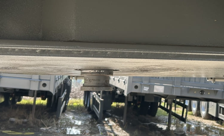 Reman Tri Axle Livestock Fence Cargo Trailer 10 reman cattle transport trailers