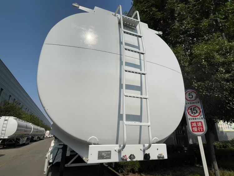Reman Tri Axle 45 CBM Fuel Tanker Trailer 6 reman fuel tanker for sale | reman fuel tanker manufacturers