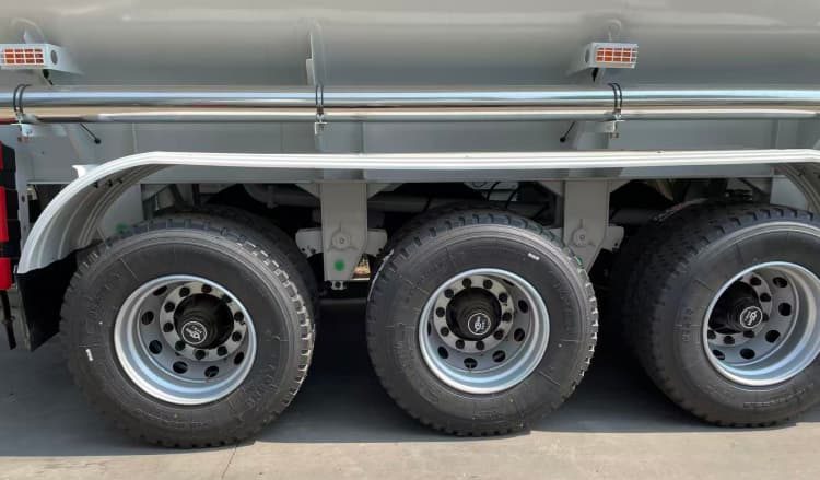 Reman Tri Axle 45 CBM Fuel Tanker Trailer 8 reman fuel tanker semi trailer