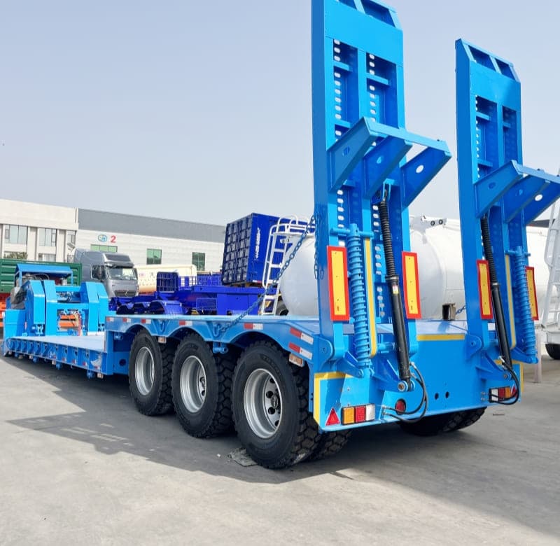 Reman Removable Lowboy Trailer with Ladder 3 Axle 60 Ton 2 remanufactured removable gooseneck trailer