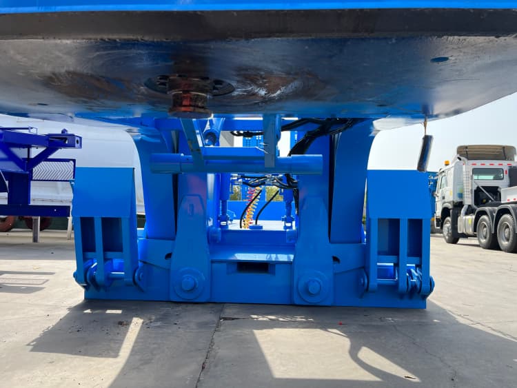 Reman Removable Lowboy Trailer with Ladder 3 Axle 60 Ton 5 reman removable lowboy trailer | reman removable gooseneck lowboy trailer